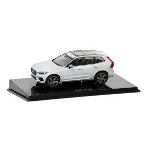 Samochód Volvo XC60 Crystal White 1:43 - obrazek 3