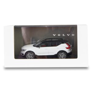 Samochód Volvo XC40 Crystal White 1:43 - obrazek 2
